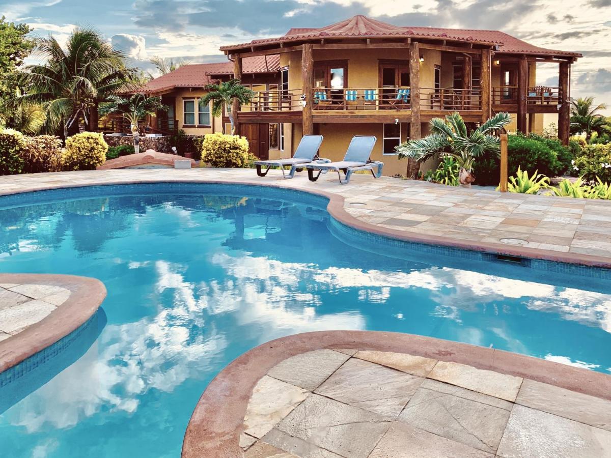 Villa Serenity San Pedro  Exteriör bild
