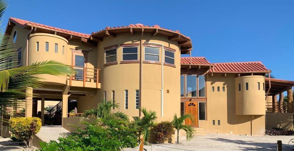 Villa Serenity San Pedro  Exteriör bild